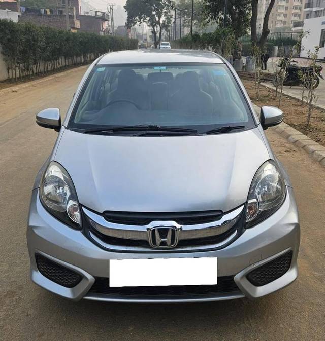 https://images10.gaadi.com/usedcar_image/4333771/original/processed_92521bc1037237b1779967011d5f45bc.jpg?imwidth=6401