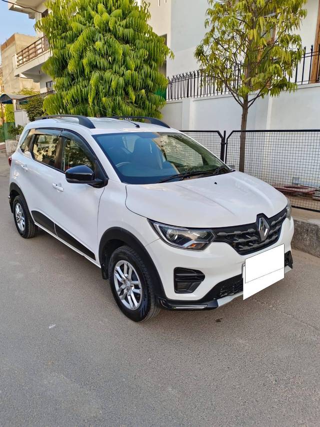 https://images10.gaadi.com/usedcar_image/4333791/original/processed_b0e3df131a837315921e2be4bac6bb65.jpg?imwidth=6400