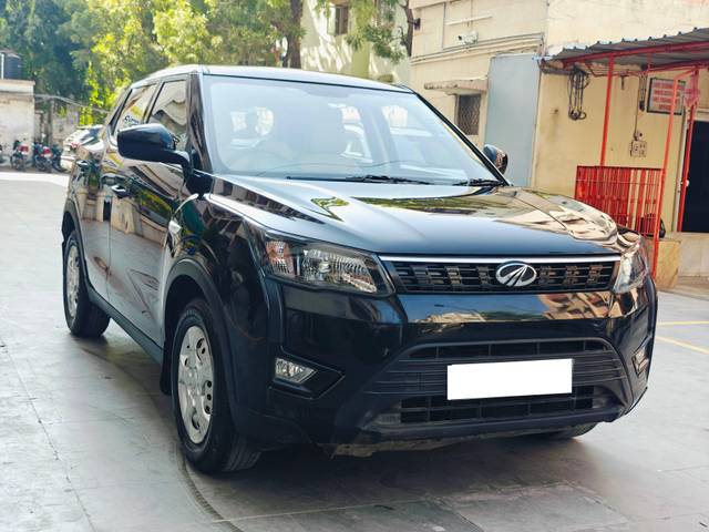 https://images10.gaadi.com/usedcar_image/4333796/original/processed_1c2ed71c70d680feb85e10be43050b41.jpg?imwidth=6400