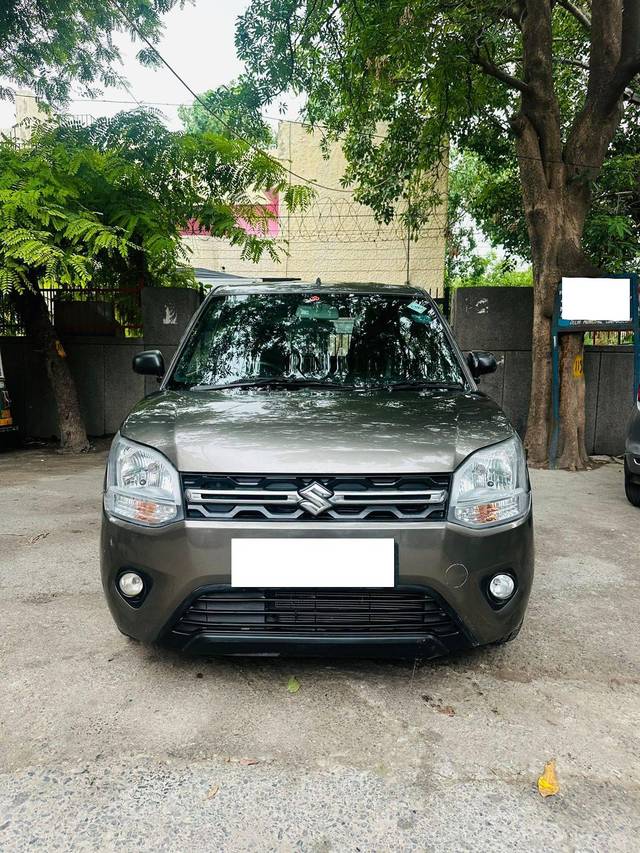 https://images10.gaadi.com/usedcar_image/4333859/original/processed_142a4f05fb56b7be4f085999962de743.jpg?imwidth=6400