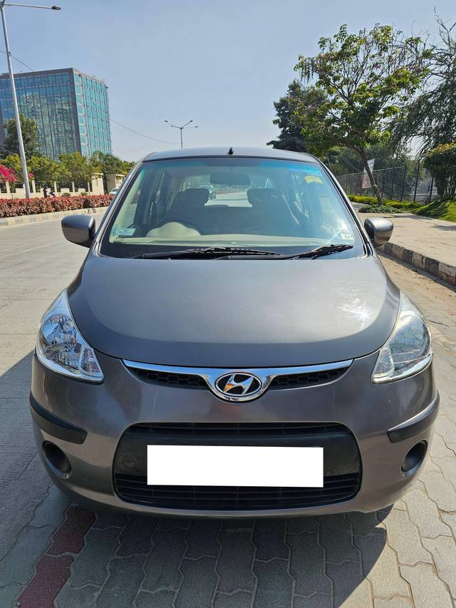 https://images10.gaadi.com/usedcar_image/4333866/original/processed_81843daecae58f0157acacd1538dbfd3.jpg?imwidth=6402