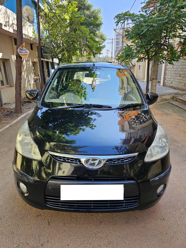 https://images10.gaadi.com/usedcar_image/4333887/original/processed_758c682c31095cb0c81638a2fb4c78c9.jpg?imwidth=6400