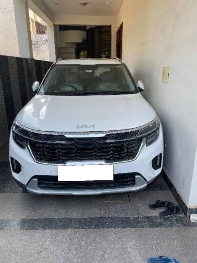 https://images10.gaadi.com/usedcar_image/4333917/original/processed_e6bf6c21-020e-4c9e-bc77-cb59db86dcb1.jpg?imwidth=6400