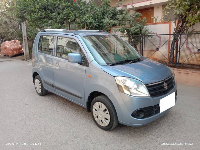 https://images10.gaadi.com/usedcar_image/4333979/original/processed_3027c1c921f032063aca5c36189b7d42.jpg?imwidth=6400