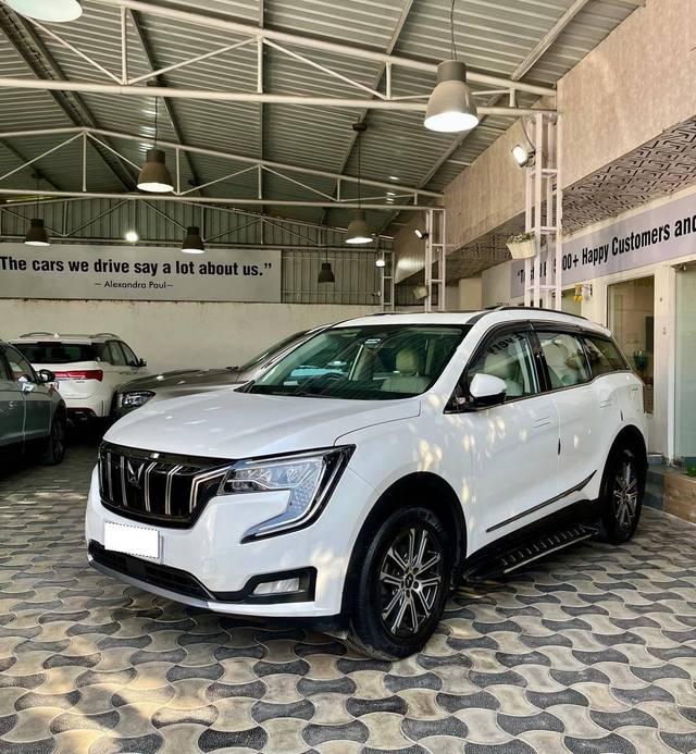 https://images10.gaadi.com/usedcar_image/4334008/original/processed_cf25e5fade0b848697f5e12f9d8b273d.jpg?imwidth=6400