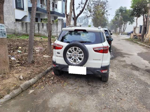 https://images10.gaadi.com/usedcar_image/4334032/original/processed_57838f4a-2695-4fb6-b858-02bd1231f559.jpg?imwidth=6401