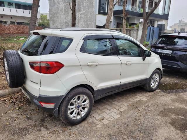 https://images10.gaadi.com/usedcar_image/4334032/original/processed_abc7f4d6-90b7-4f2e-baa7-004711e4d523.jpg?imwidth=6402