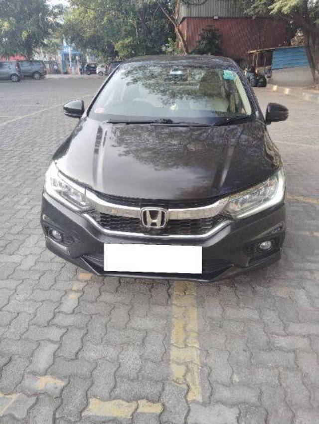 https://images10.gaadi.com/usedcar_image/4334257/original/18bb185690475c8393bf83a4010d91d7.jpg?imwidth=6400