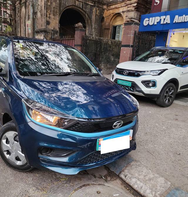 https://images10.gaadi.com/usedcar_image/4334323/original/processed_75a414b550e7a495d32977f0596c8863.jpg?imwidth=6400