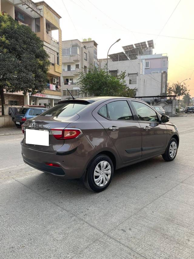 https://images10.gaadi.com/usedcar_image/4334447/original/processed_eac51713c7f9895c1ef3b79fd12e5116.jpg?imwidth=6401