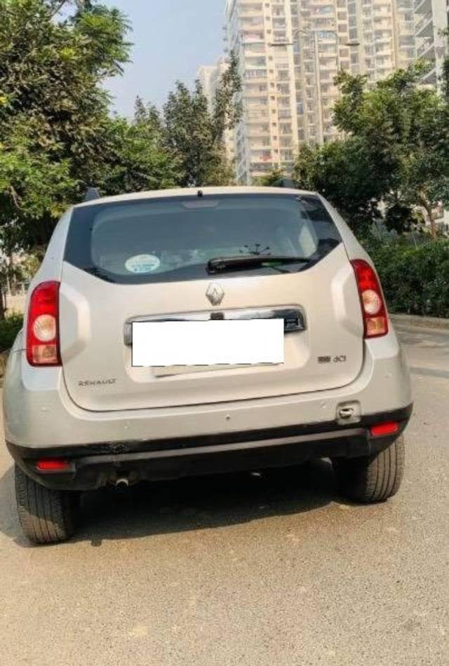 https://images10.gaadi.com/usedcar_image/4334472/original/processed_ce6c898c-0af0-4a42-923f-7c5002f77e2d.jpeg?imwidth=6401