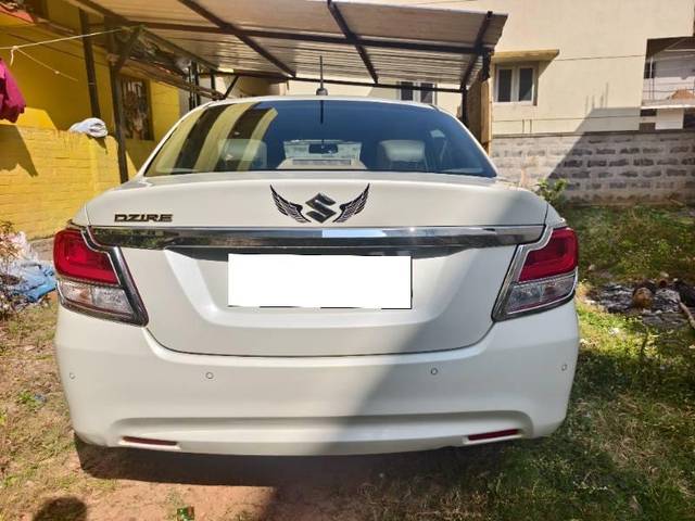 https://images10.gaadi.com/usedcar_image/4334661/original/processed_866513dd-c715-488a-bfbd-51a06f753799.jpg?imwidth=6402