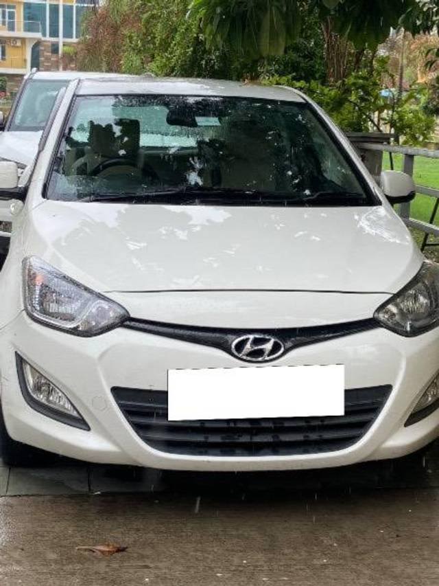 https://images10.gaadi.com/usedcar_image/4334714/original/processed_33c256b0-b2d8-40fb-8f77-a47e3b70d8ae.jpeg?imwidth=6400