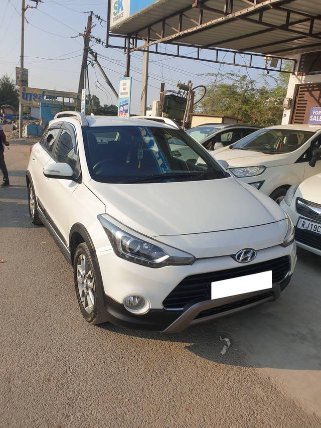 https://images10.gaadi.com/usedcar_image/4334779/original/processed_ca9562fe3a027ef12f125da99213a919.jpg?imwidth=6400