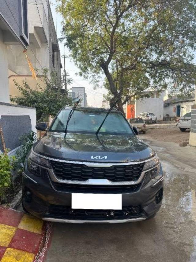 https://images10.gaadi.com/usedcar_image/4334788/original/processed_0c05e29c-a2f7-488f-8dc4-58deff0a85fd.jpeg?imwidth=6400