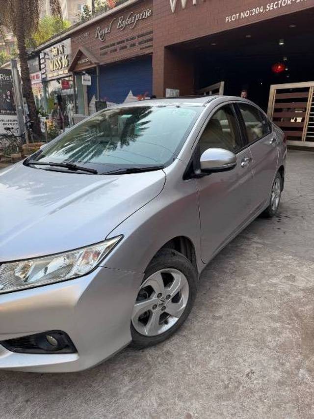 https://images10.gaadi.com/usedcar_image/4334810/original/6e53a96c0d66b11af945bd2d124d23e6.jpeg?imwidth=6401