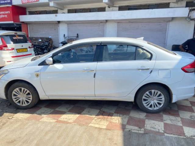 https://images10.gaadi.com/usedcar_image/4334811/original/b13ed7b6e40b41779b2f5e9a72232293.jpeg?imwidth=6402