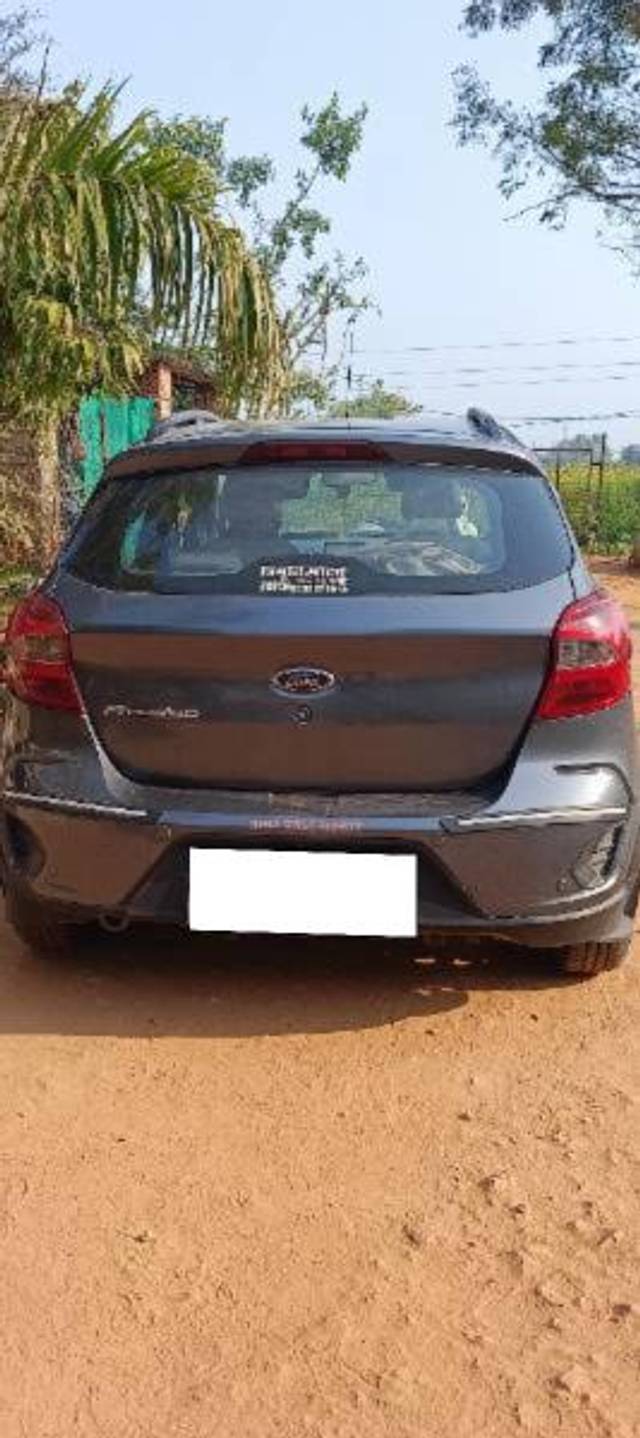 https://images10.gaadi.com/usedcar_image/4334819/original/processed_281c0412-5fea-4d0d-8770-fc2e84c3a88c.jpg?imwidth=6401