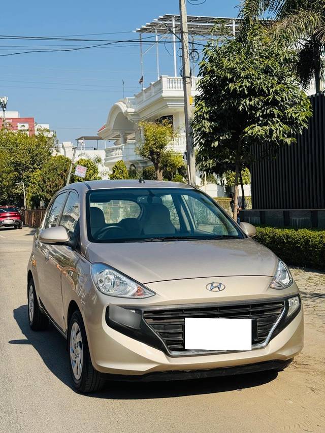 https://images10.gaadi.com/usedcar_image/4334955/original/processed_e23cbd97404282e0c70590b519ff1ae0.jpeg?imwidth=6400