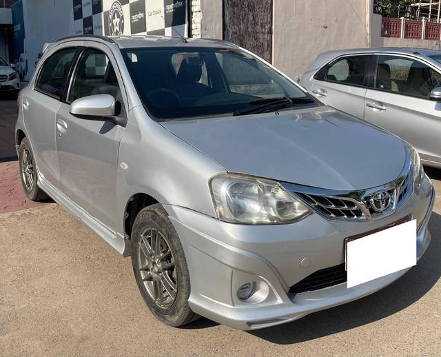 https://images10.gaadi.com/usedcar_image/4334963/original/processed_b117a0224e470f9ccf19611bd7e04676.jpg?imwidth=6400