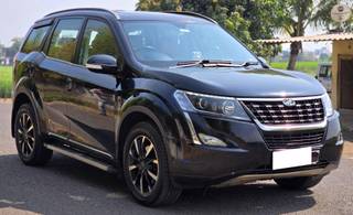 Mahindra XUV500 Mahindra XUV500 W11 Option