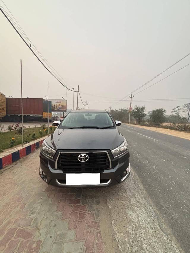 https://images10.gaadi.com/usedcar_image/4335070/original/processed_531a4692ee86b06695b7b7d971f9ce8d.jpg?imwidth=6402