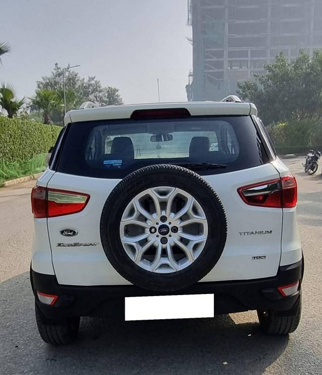 https://images10.gaadi.com/usedcar_image/4335093/original/processed_98146087c437f809dd50ed892065d7af.jpg?imwidth=6402