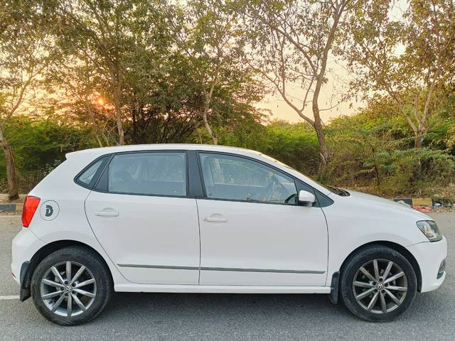 https://images10.gaadi.com/usedcar_image/4335153/original/7258b794da318ca29b4051ee8f4dcabd.jpg?imwidth=6401