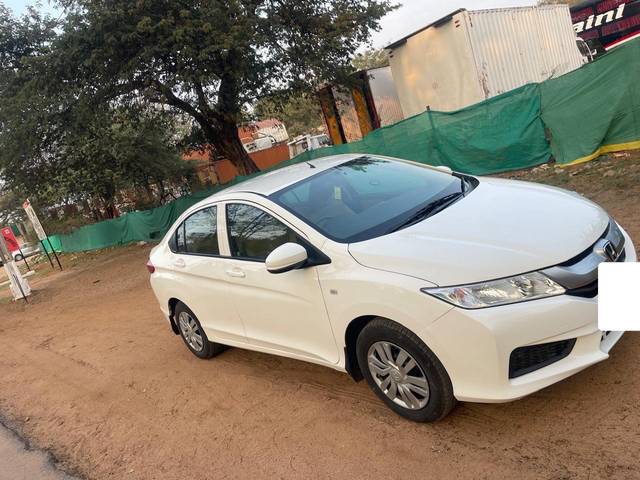 https://images10.gaadi.com/usedcar_image/4335170/original/processed_1453acae0d8c9c0b88f6b1eddfdc6bc3.jpg?imwidth=6401