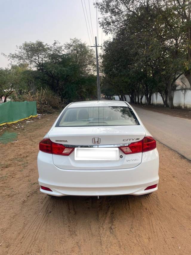 https://images10.gaadi.com/usedcar_image/4335170/original/processed_3919c0536887dad40ce522cac335e573.jpg?imwidth=6402