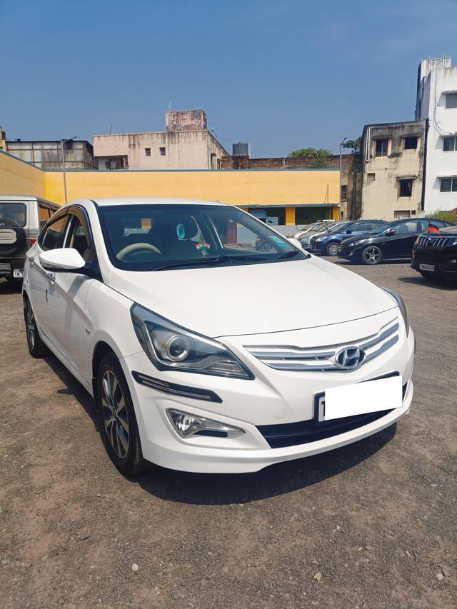 https://images10.gaadi.com/usedcar_image/4335265/original/processed_5fabcf03486e2ee22aa34ef05c889876.jpg?imwidth=6400