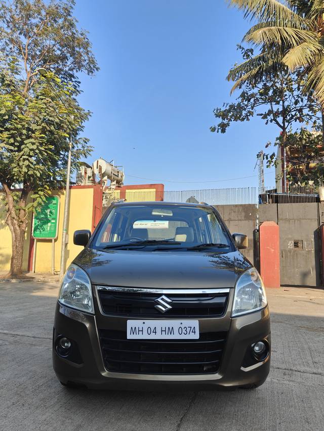 https://images10.gaadi.com/usedcar_image/4335343/original/processed_7bf96e34da9b4862e24aa6f4a6e6251e.jpg?imwidth=6400