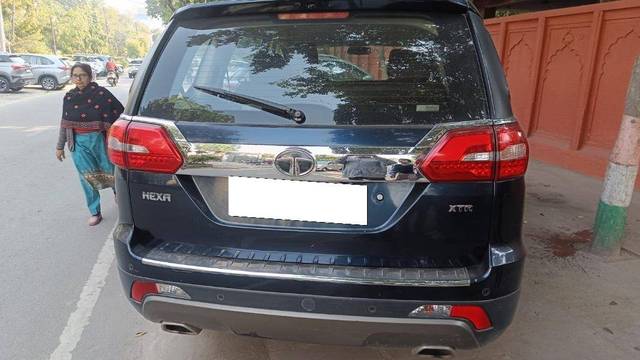 https://images10.gaadi.com/usedcar_image/4335388/original/b49cc63224ffd3cd0e2453ec0fbefeb4.jpeg?imwidth=6401