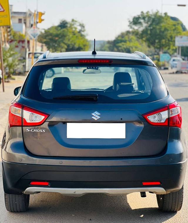 https://images10.gaadi.com/usedcar_image/4335481/original/processed_5d7f29721f9bb91e57cc04db48930583.jpg?imwidth=6402