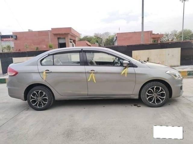 https://images10.gaadi.com/usedcar_image/4335494/original/processed_a130cd2f41fdb3bf8918dbda7d13e303.jpg?imwidth=6401