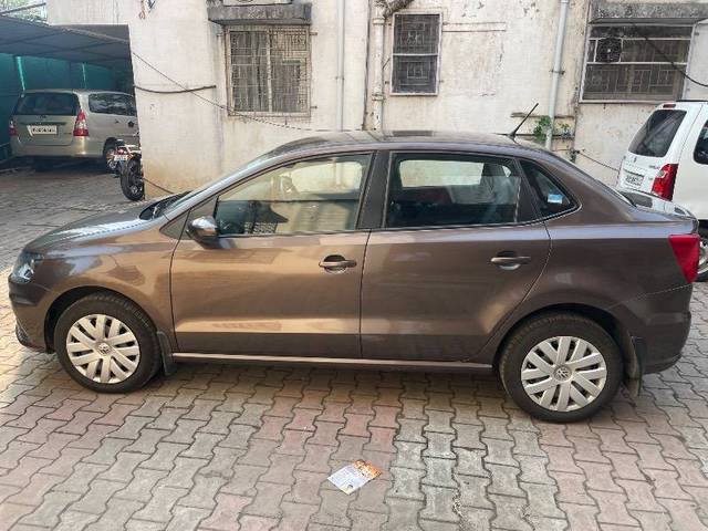 https://images10.gaadi.com/usedcar_image/4335508/original/2cbea15c9d814023ce4bb5539517145d.jpg?imwidth=6402