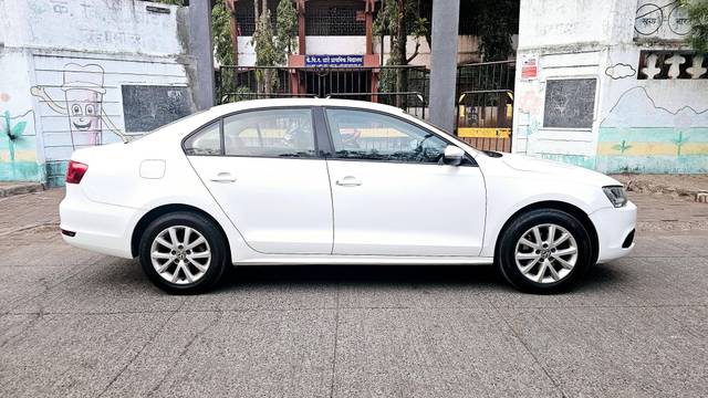 https://images10.gaadi.com/usedcar_image/4335533/original/processed_f5b7e40261fcf16b42fa1a965a88320e.jpg?imwidth=6401