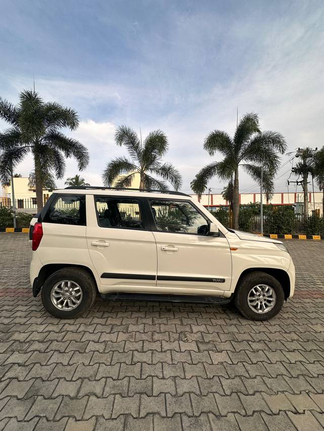 https://images10.gaadi.com/usedcar_image/4335586/original/processed_00a44b643c6ecc04b9c5fe2d82ea665f.jpg?imwidth=6401