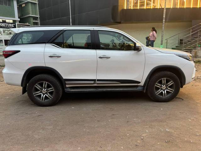 https://images10.gaadi.com/usedcar_image/4335661/original/processed_1404fa321c793d880da62c113c51c849.jpeg?imwidth=6401