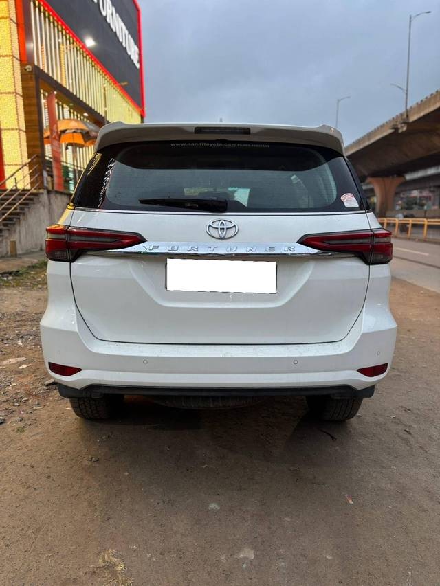 https://images10.gaadi.com/usedcar_image/4335661/original/processed_c0f84e5e86ca6d43b0ac1d0910abf08f.jpeg?imwidth=6402