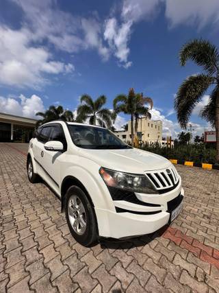 Mahindra XUV500 Mahindra XUV500 R W10 FWD