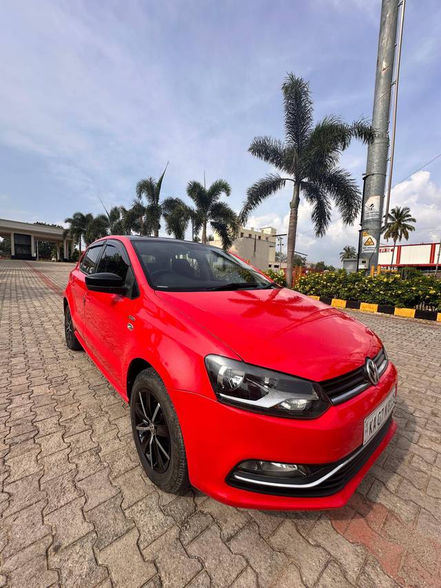 https://images10.gaadi.com/usedcar_image/4335722/original/processed_4cea2977515ec8bf0b972ef584da485a.jpg?imwidth=6402