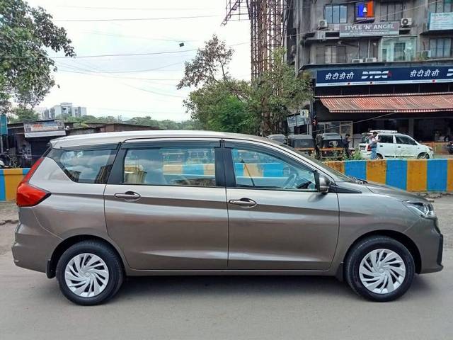 https://images10.gaadi.com/usedcar_image/4335739/original/processed_5ab9653dab1b31630c1f25c057a94efd.jpg?imwidth=6401