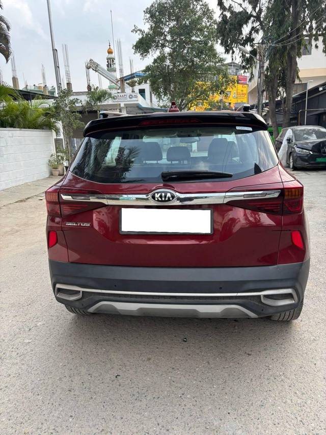 https://images10.gaadi.com/usedcar_image/4335744/original/processed_2cc64a87aeed625871a30de77369a4fb.jpeg?imwidth=6401