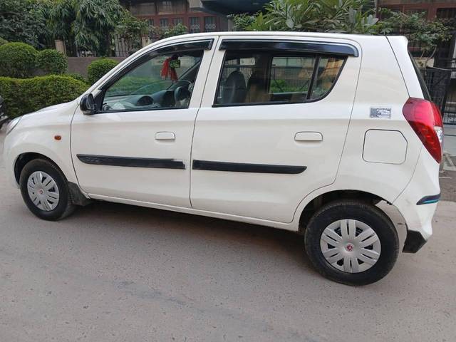 https://images10.gaadi.com/usedcar_image/4335802/original/processed_efcddb2e97ddd4e873a8414feaad480c.jpg?imwidth=6402