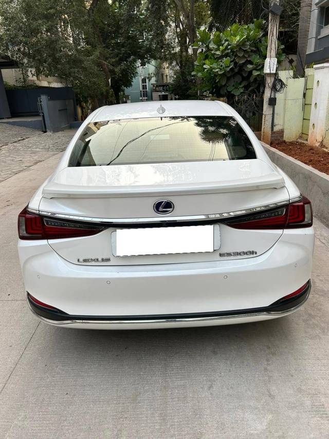 https://images10.gaadi.com/usedcar_image/4335803/original/processed_27c875232655349b6a393d68a1d38cfb.jpg?imwidth=6401