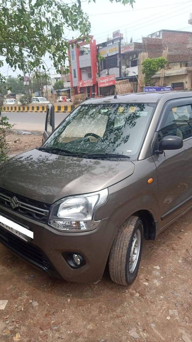 https://images10.gaadi.com/usedcar_image/4335842/original/processed_aad422e22f9e9d0bbddbb83623a59709.jpg?imwidth=6402