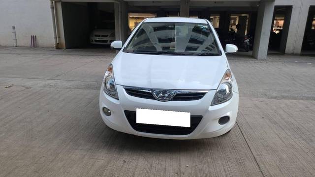 https://images10.gaadi.com/usedcar_image/4335846/original/processed_4f47f2ad5f29f1186cd7c60667891019.jpg?imwidth=6400