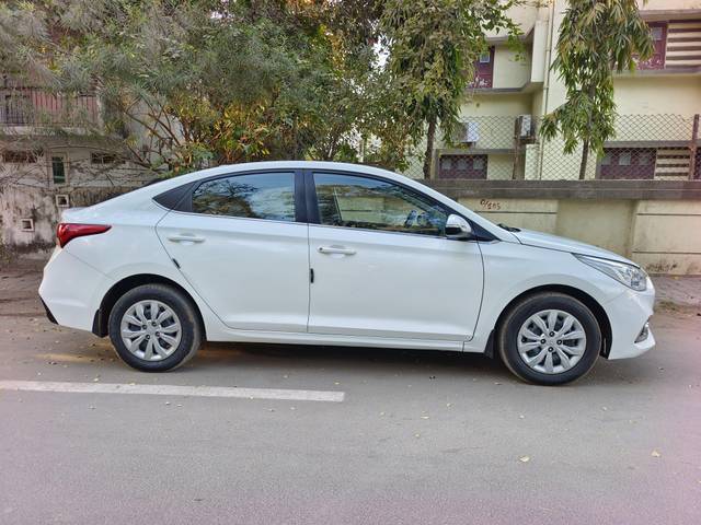 https://images10.gaadi.com/usedcar_image/4335867/original/processed_36a5e67711955221b2c0d5fc018d672d.jpg?imwidth=6401