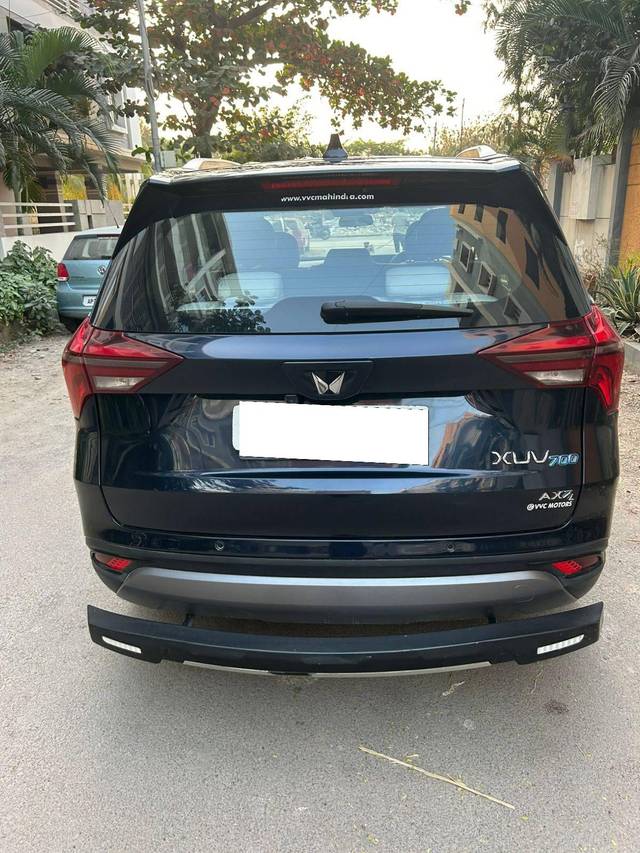 https://images10.gaadi.com/usedcar_image/4335875/original/processed_8afeb563b81489b789add1c82bf95f95.jpg?imwidth=6401